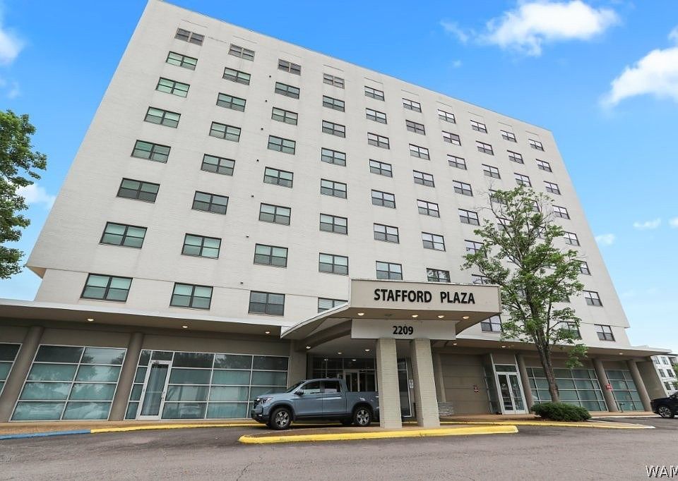 1st image of 2209 9th St APT 603