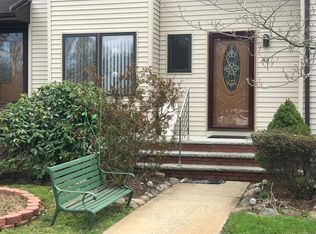 43 Ventura Ct, Old Bridge, NJ 08857