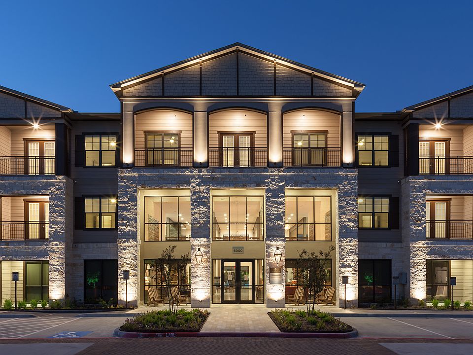 Building Photo 5