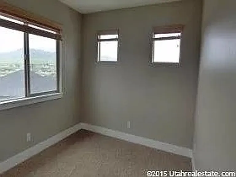 2741 N Garden Dr — Photo 9