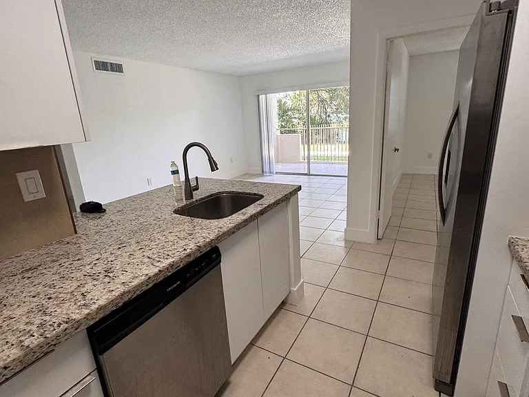15221 SW 80th St #104 — Photo 8