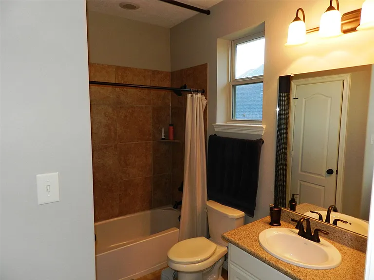 4419 Montcliff Bend Ct — Photo 24