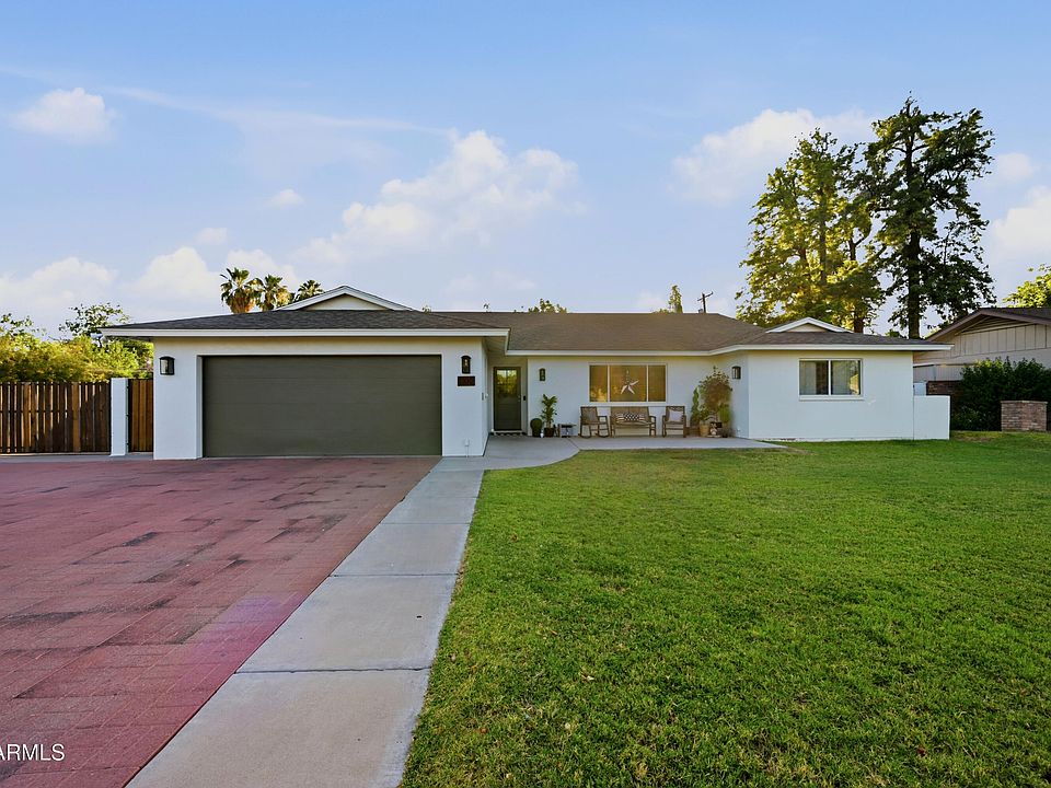 1st image of 1102 N FOREST --