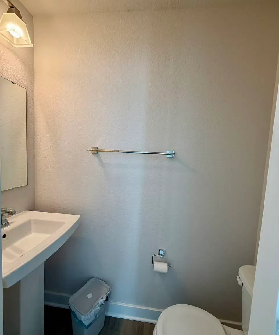3 bed, 2.5 bath, 1792 sqft, $2,600 — Photo 1