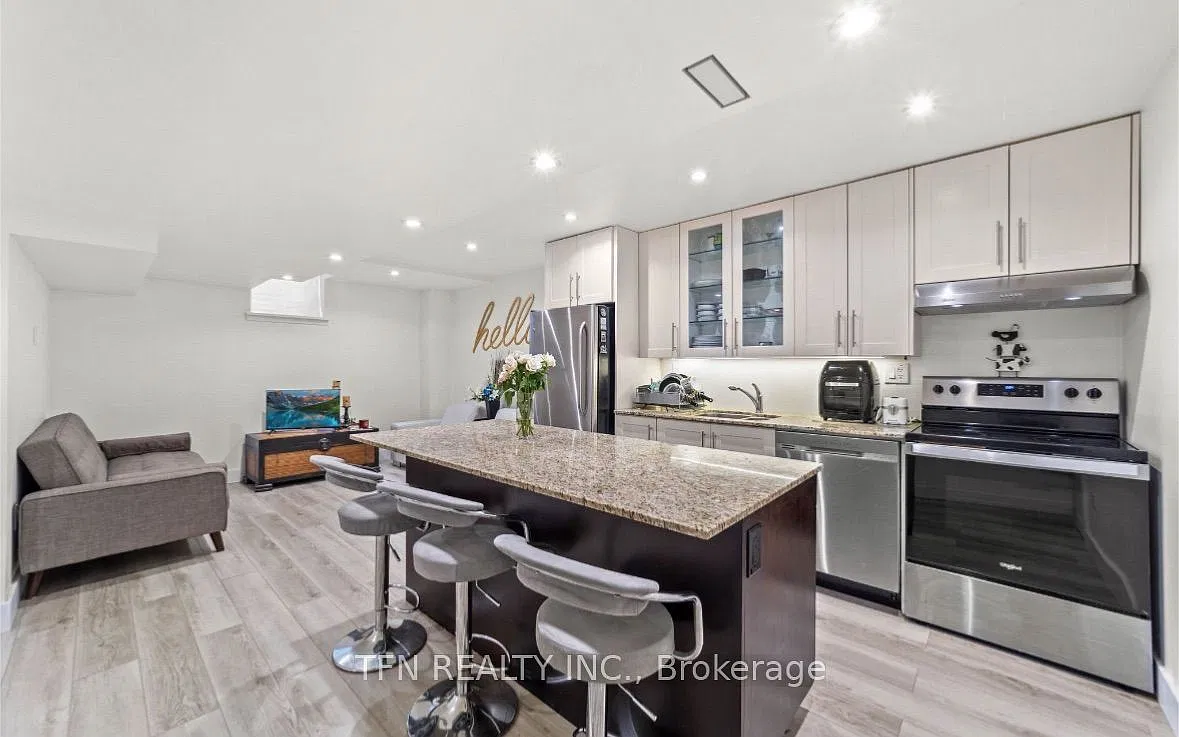 2 bed, $2,350 — Photo 4