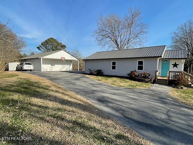 1st image of 61006102 Adelia Dr
