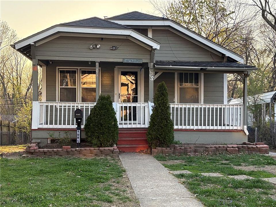1st image of 108 S Huttig Ave