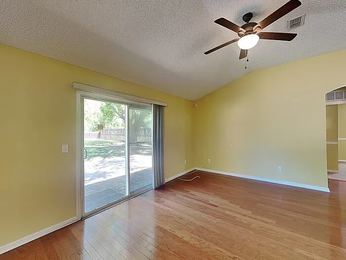 801 Mackenzie Cir — Photo 23