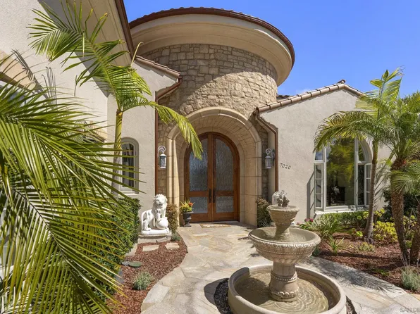 7020 El Fuerte St, Carlsbad, CA 92009