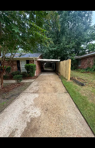 5820 Windsor Dr — Photo 3