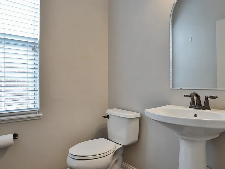 1412 Leesland Dr — Photo 22