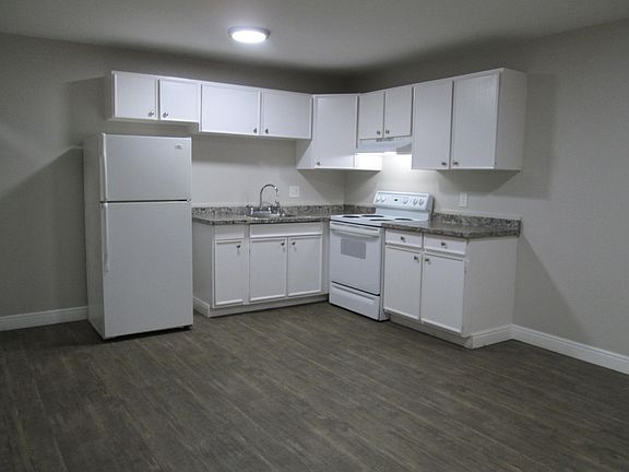 3rd image of 560 Dayton St #202