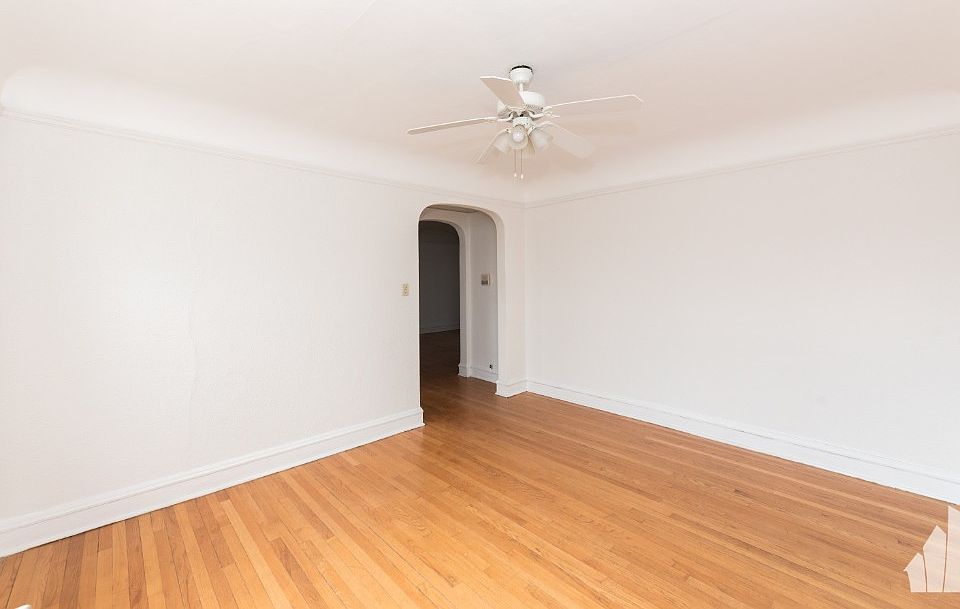 1st image of 2625 W Berwyn Ave #3
