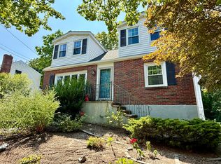 100 Stimson St, West Roxbury, MA 02132