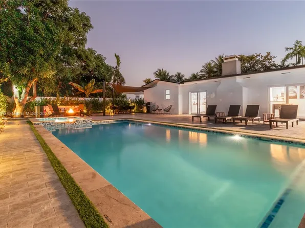 85 NE 164th St, Miami, FL 33162