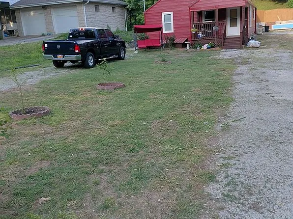 449 N 31st St, Kansas City, KS 66102