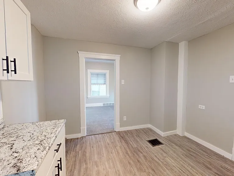 3065 W 105th St — Photo 24