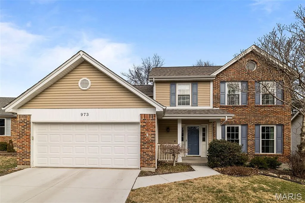 973 Oakwood Farms Ln photo 1