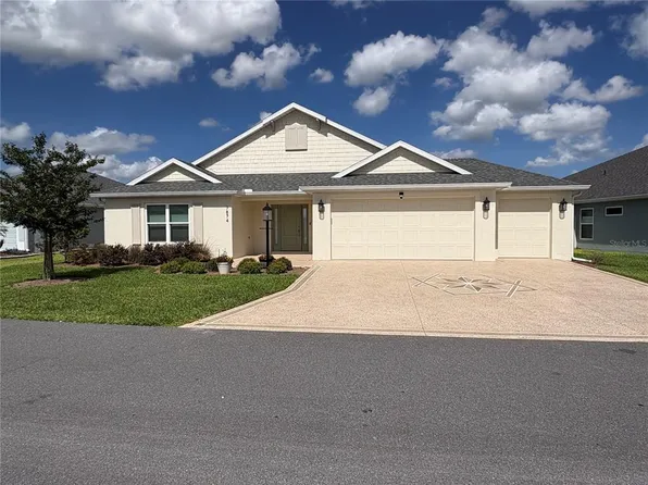 7874 Goldberger Ln, Okahumpka, FL 34762