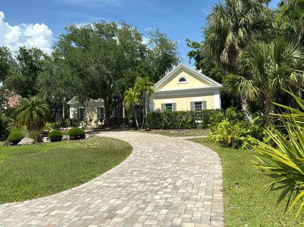 133 Osprey Point Dr, Osprey, FL 34229