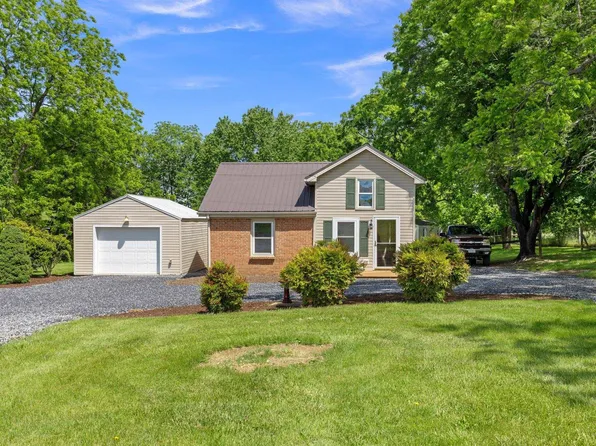 388 Kiddsville Rd, Fishersville, VA 22939