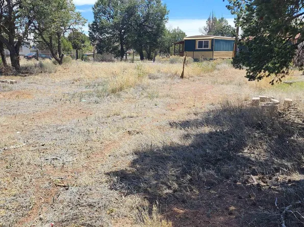 102 Acoma St, Continental Divide, NM 87312