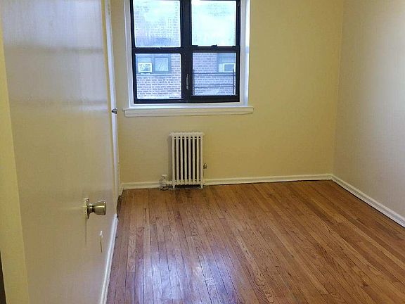 2nd image of 188-30 87th Dr #22