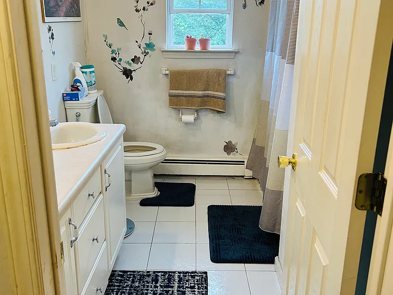 SHARED BATHROOM