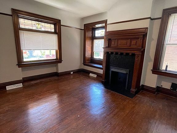 3rd image of 236 S Negley Ave APT 1