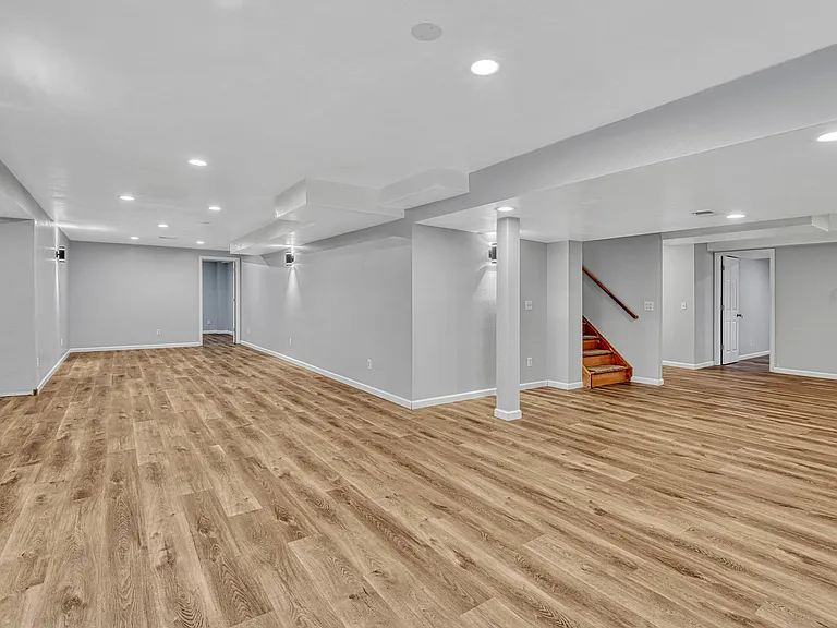 8406 Green Island Cir — Photo 46