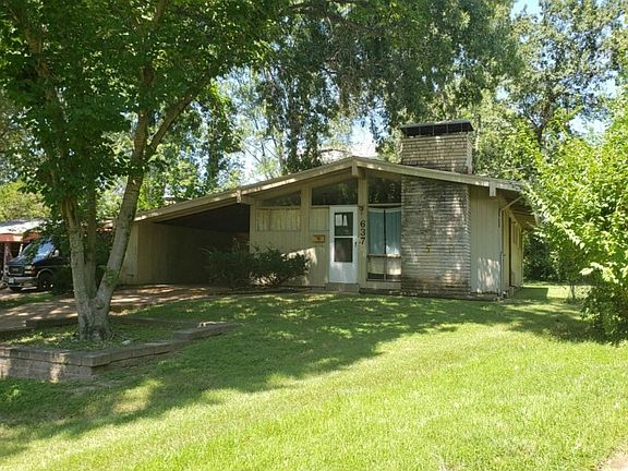 2nd image of 637 Fieldcrest Dr