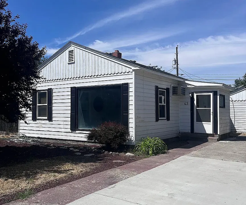 43 Hemlock St S