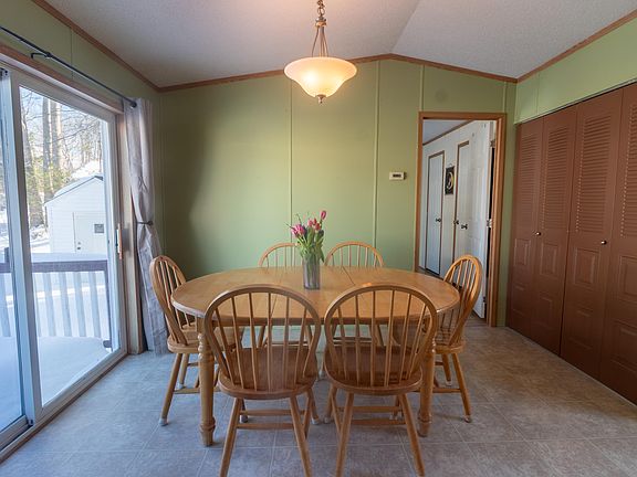 4th image of 22 Arrowhead Drive