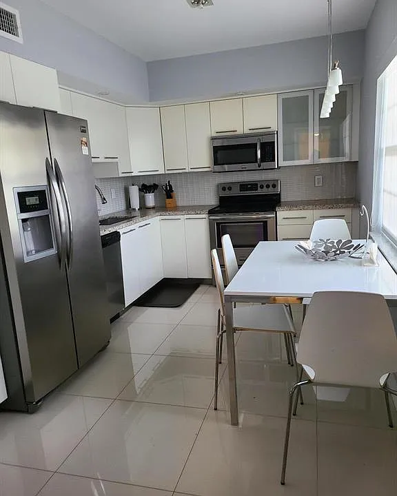 804 Cypress Blvd #104