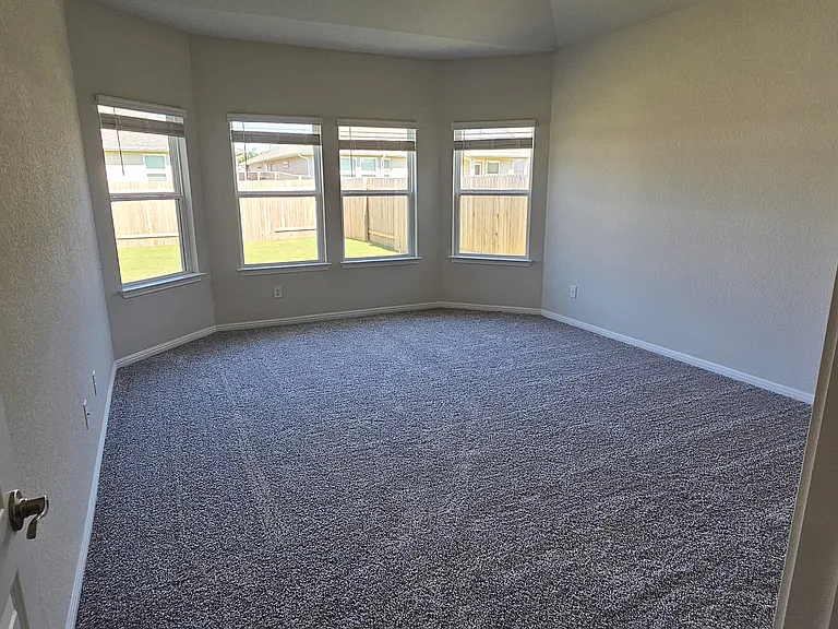 117 Greenspire Ln — Photo 13