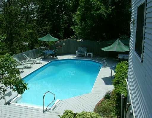 Pool/Decking
