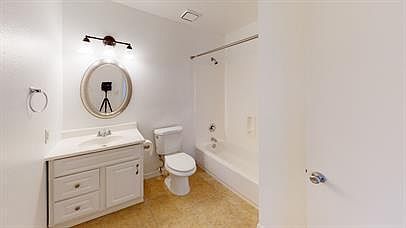 1st image of 5409 S Hazelton Ln Room 2
