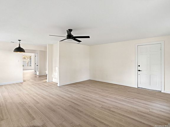 4th image of 369 W Mandalay
