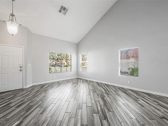 4th image of 84 Urbana Dr