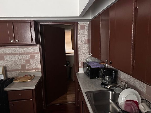 3rd image of 5016 W 30th Pl