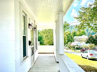 504 N 3rd St, Sutton, WV 26601