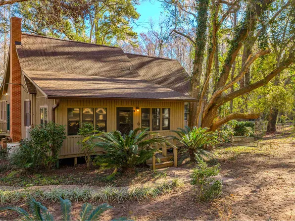 5301 Gentle Breeze Dr, Tallahassee, FL 32309