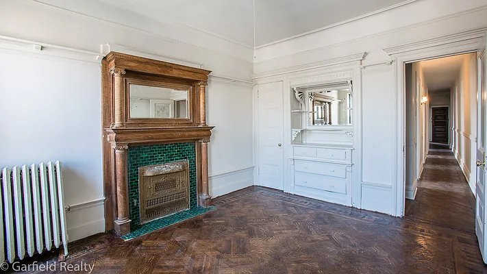 Sold by Garfield Realty  | media 15