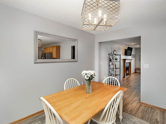 5th image of 7286 Blake Dr
