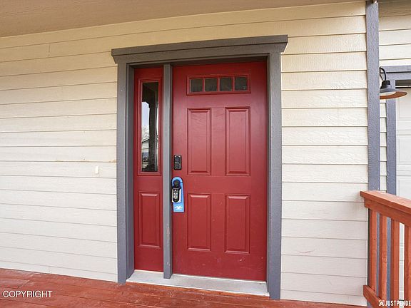 4th image of 998 S Arza Cir
