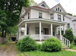 114 Avondale Pl, Syracuse, NY 13210