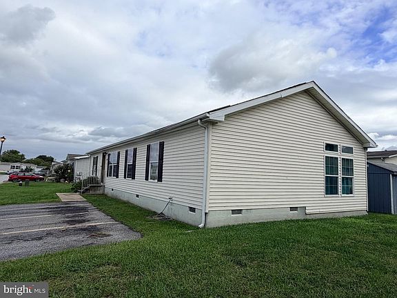 2nd image of 117 Susan Pl