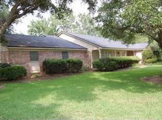 11 Colony Sq, Angleton, TX 77515