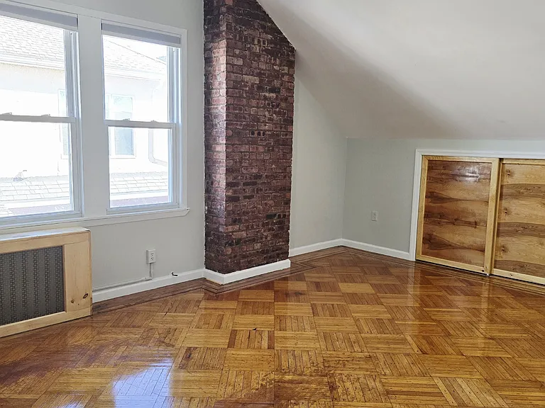 3913 Lyme Ave #2 — Photo 6