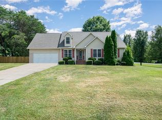 1118 Kingsway Dr, Salisbury, NC 28146